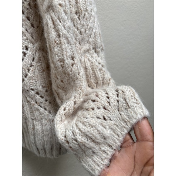 Old Navy Oatmeal Knit Sweater Ruffle Sleeve Size XL - Picture 6 of 8
